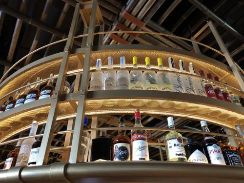 Architectural metalwork by Toronto Metal and Iron Railings