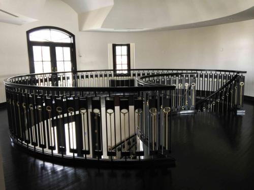 Decorative iron railing design
