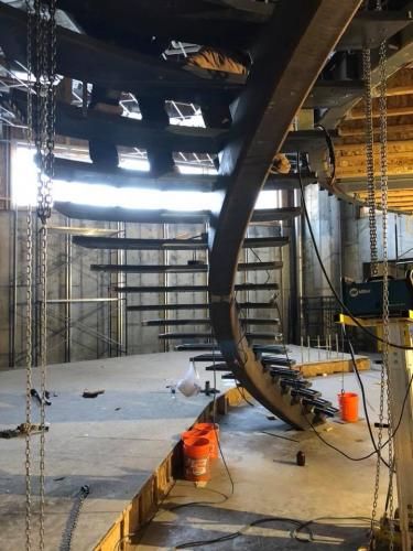 Glass railing system with minimal hardware